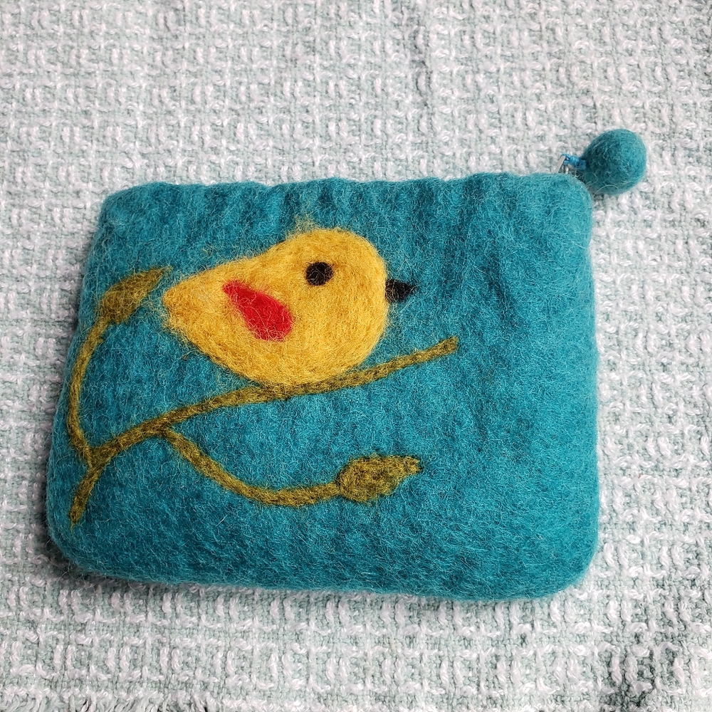Charlotte Russe | Birdy Zipper Beauty Pouch - Picture 4 of 8